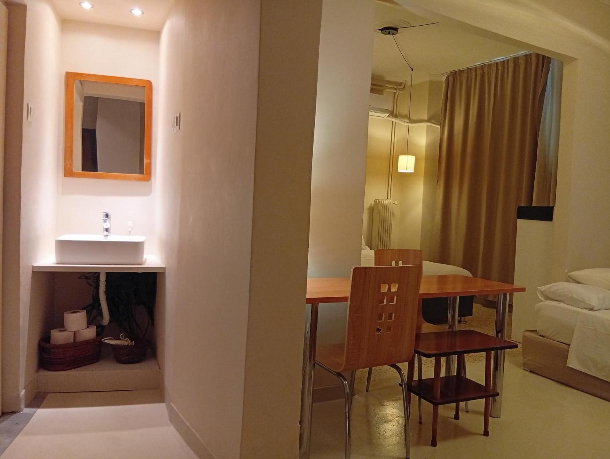 Filopappou Decent Apartment Athene Buitenkant foto